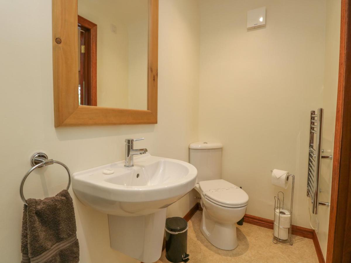 1 Cherry Tree Cottage Millom Exterior photo